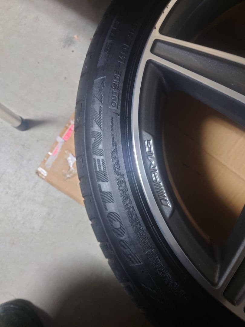 ベンツ Cクラス w205 AMG １８インチ