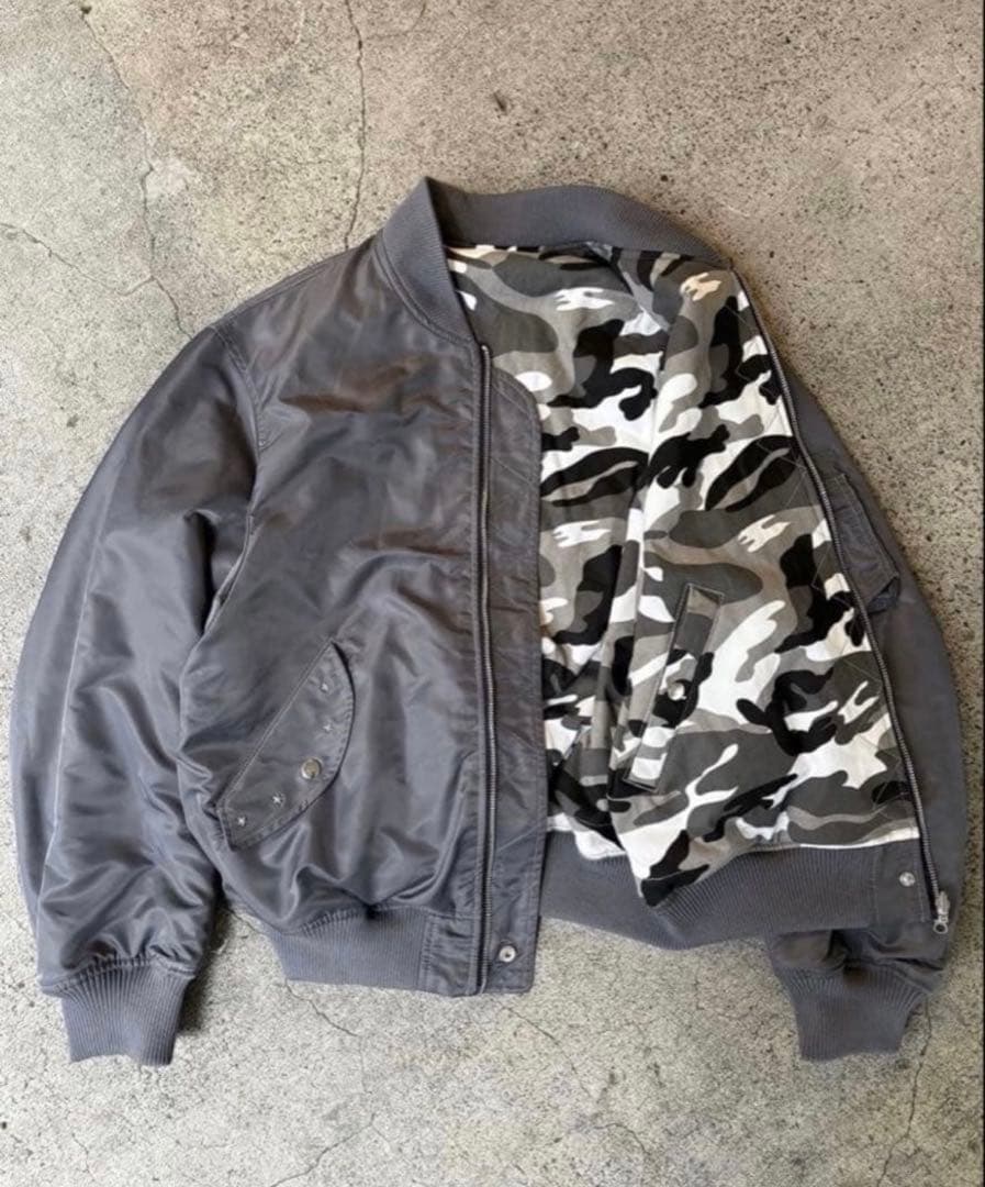 Belvet Camo Reversible MA-1 Jacket グレー