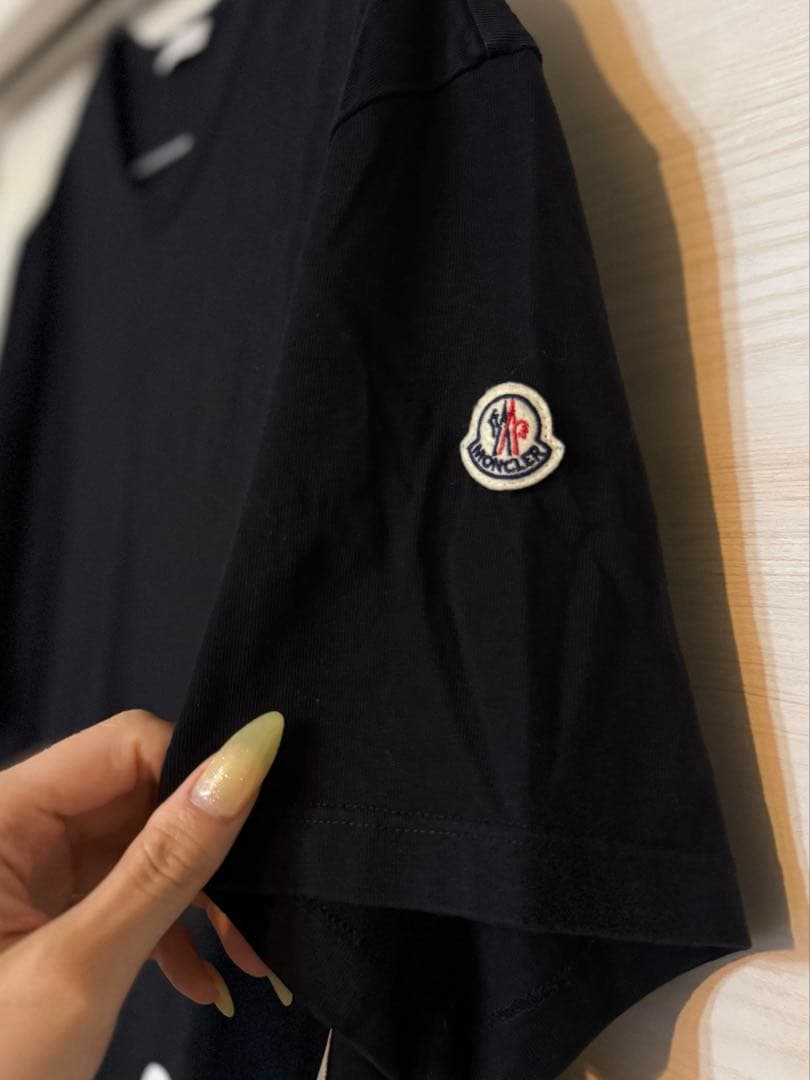 【Moncler(モンクレール) Tシャツ半袖】男女兼用/黒Tシャツ/カットソー