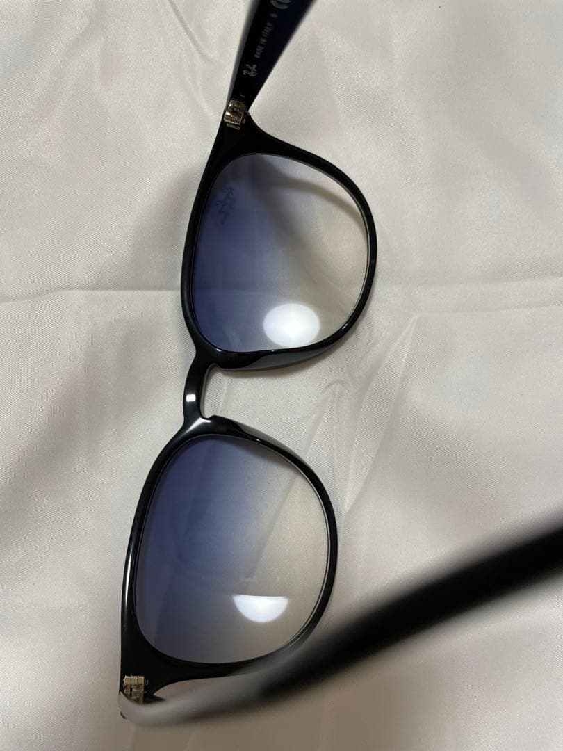 くま　Ray-Ban レイバン　RB4259-F サングラス　ブラック　黒