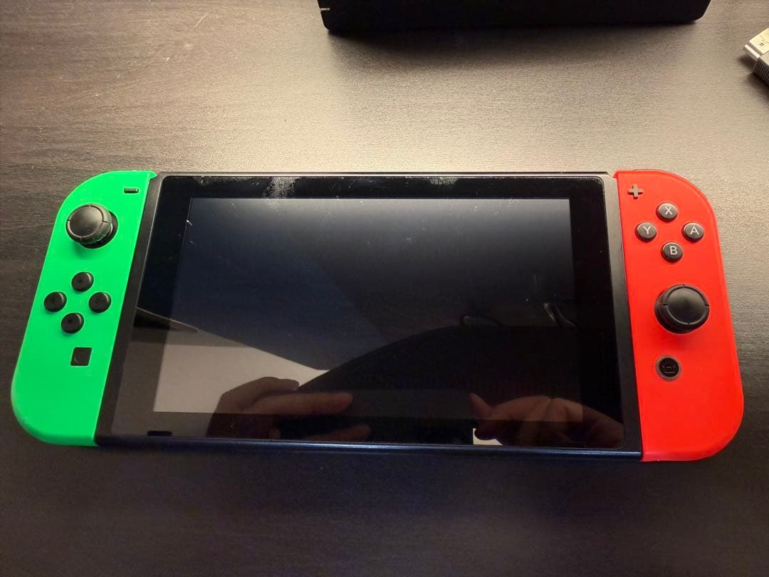 に*ん様 Nintendo Switch 本体 赤／青 Joy-Con付き【背面