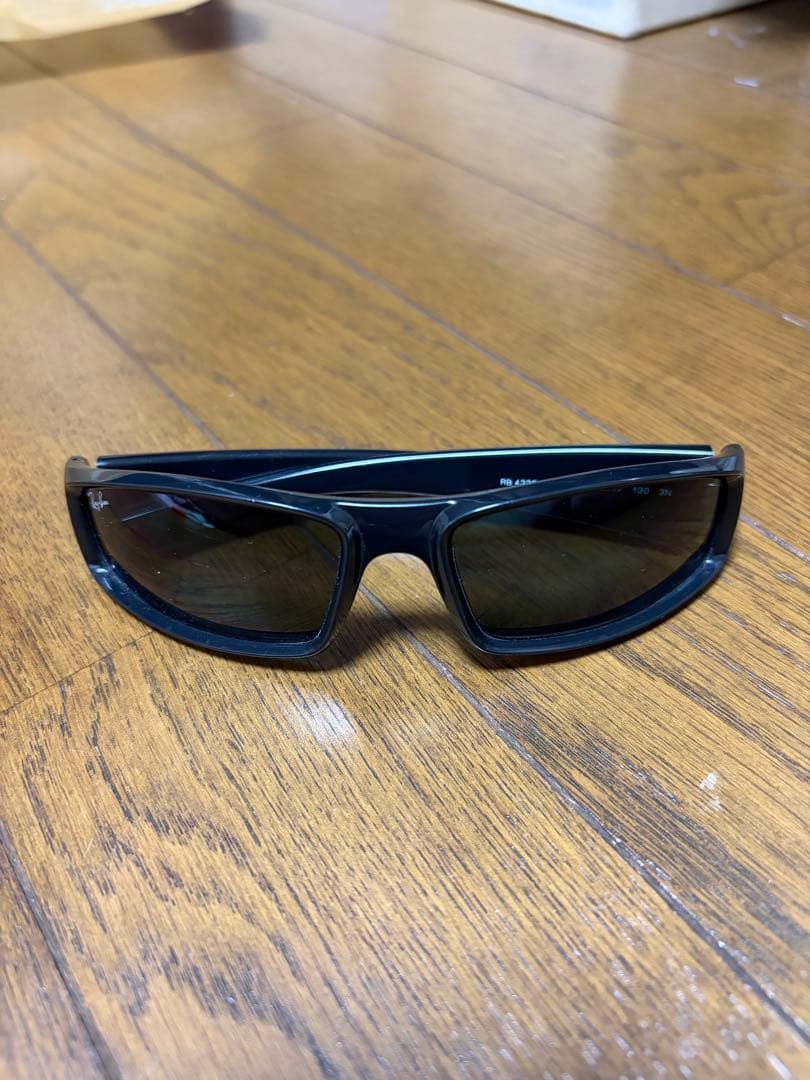 rayban rb4335 サングラス 3house着用