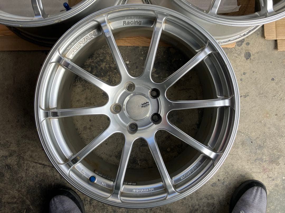 アドバン Racing 18インチ