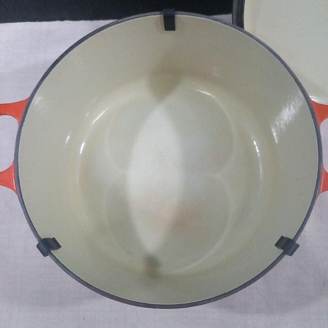 LE CREUSET ルクルーゼ ココットロンド 24cm 両手鍋 フランス製