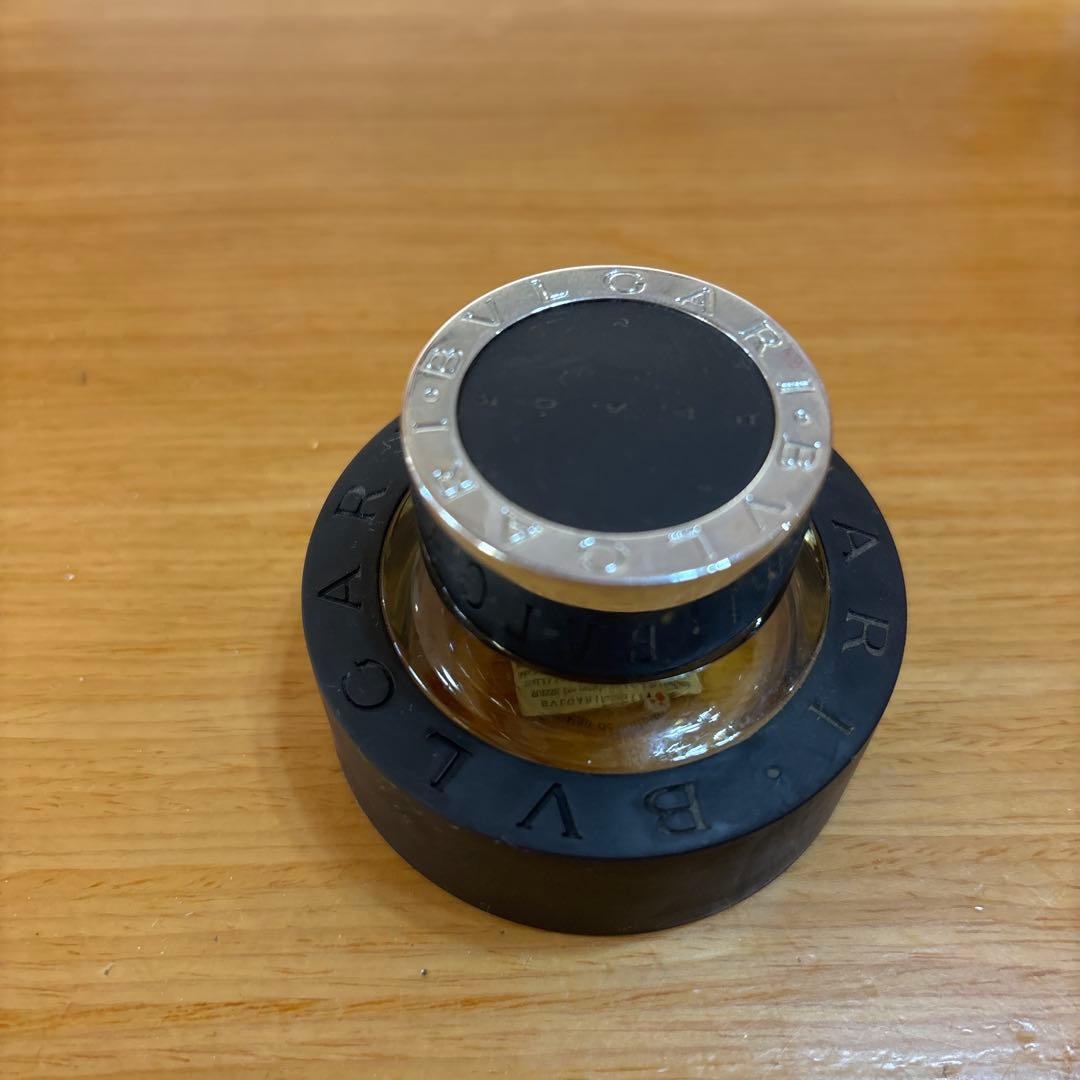 BVLGARI BLACKオーデトワレ40ml 男性用香水 円形ボトル