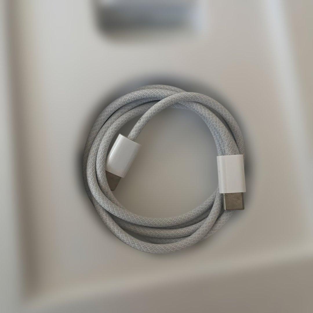 iPad A16 Wi-Fi ケース付き