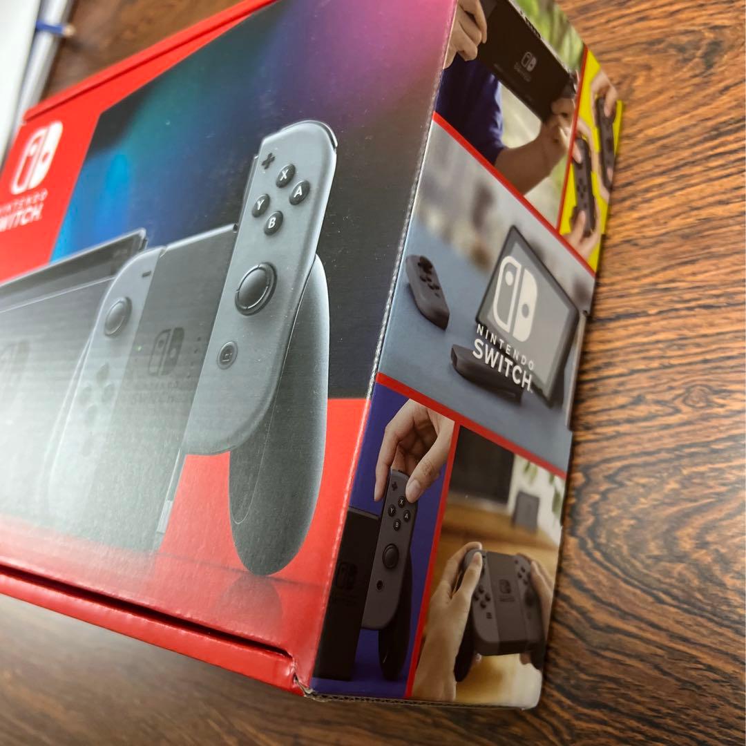 新品同様　Nintendo Switch