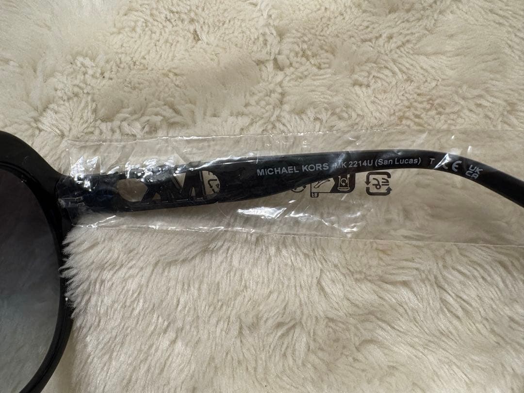 22634円→マイケルコース　サングラス　OMK2214U