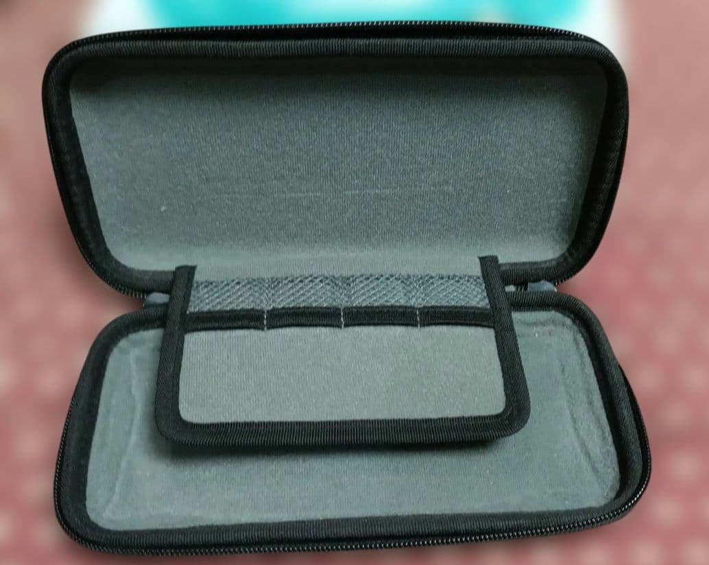 NintendoSwitchLight ターコイズ 箱、ケース付き 中古