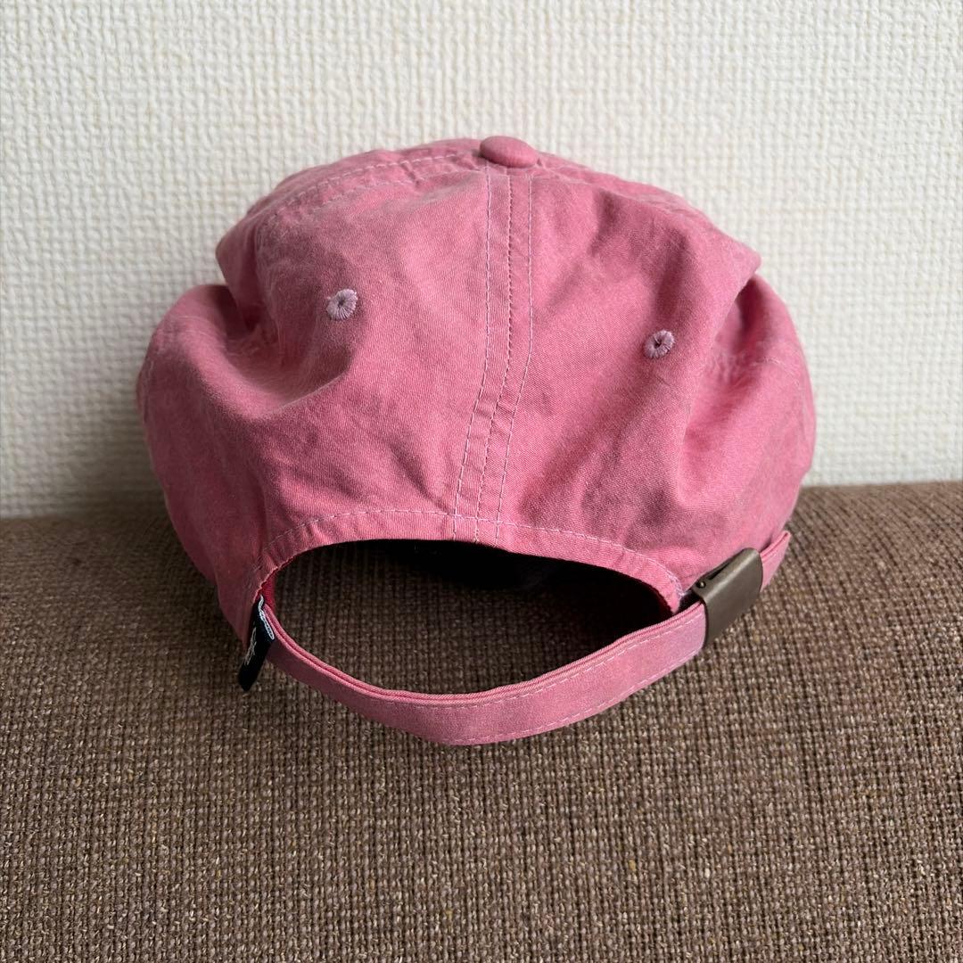 Stussy ピンクキャップ