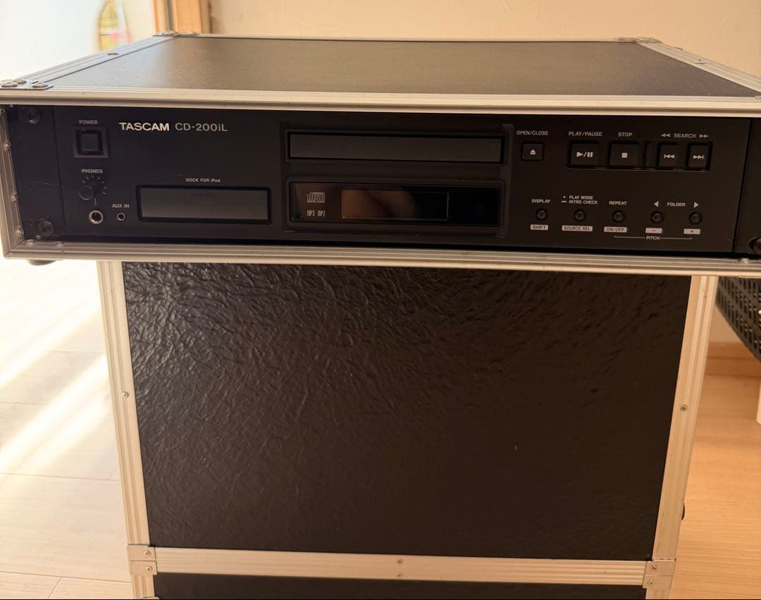 TASCAM CD-200iL CDプレーヤー