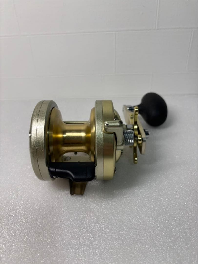 り*ご様 SHIMANO オシアジガー EV 2500