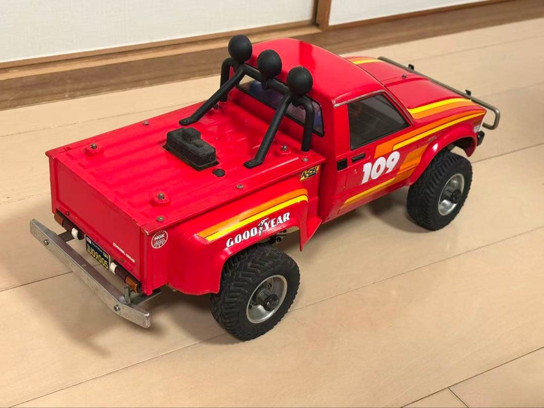 タミヤ　トヨタハイラックス　4WD 初代