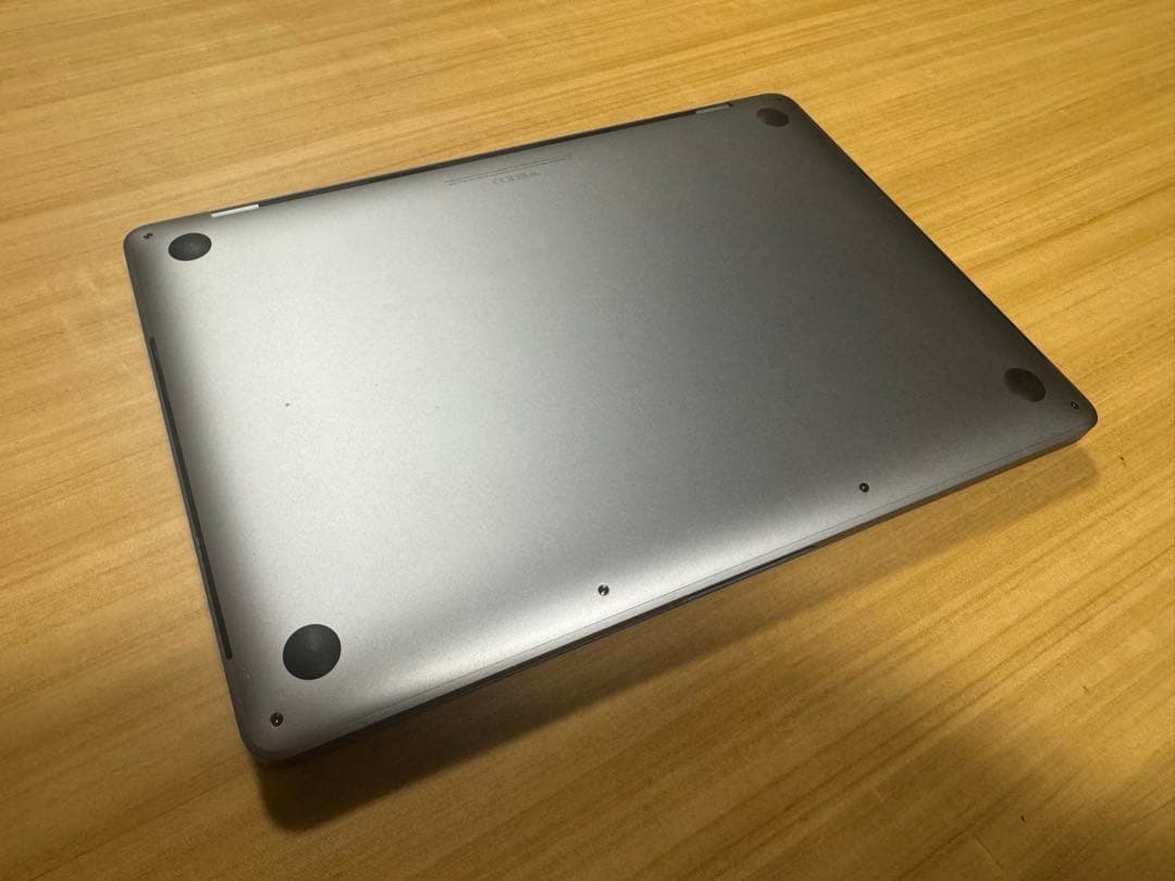 MacBook Pro 2020年　i5. 16gb. 512gb.