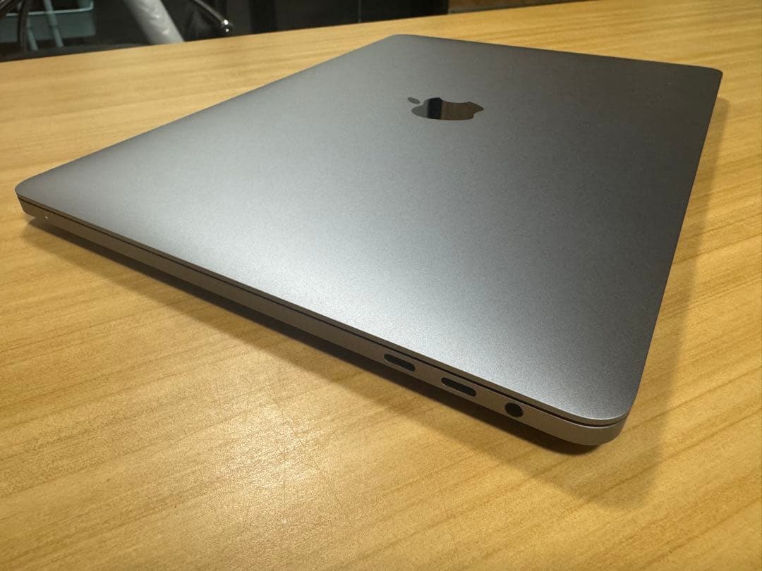 MacBook Pro 2020年　i5. 16gb. 512gb.