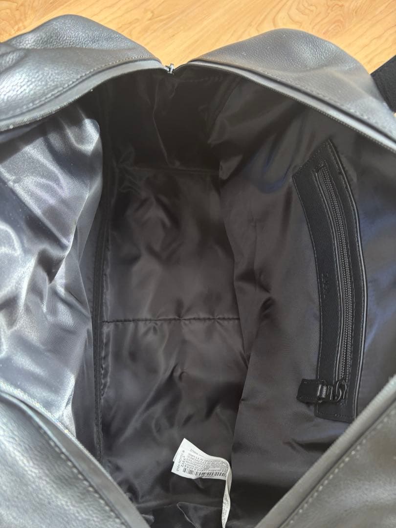 【超美品】ZARA 合成皮革ボストンバッグ 黒 大容量