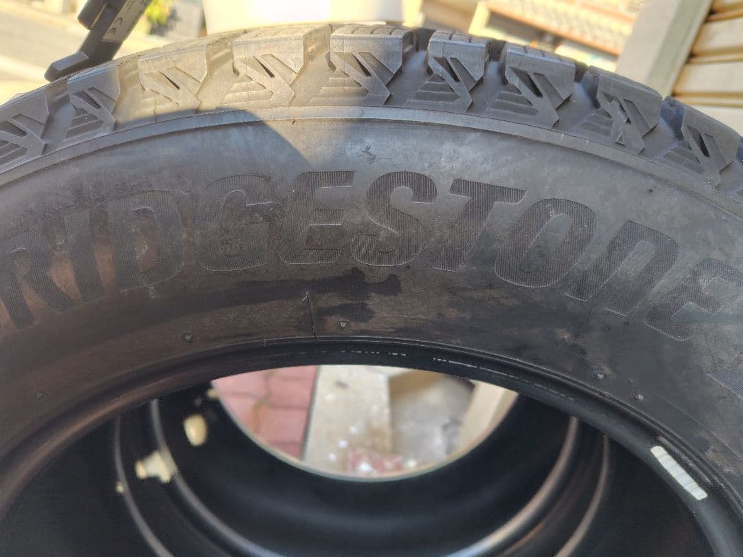 ブリヂストン DM-V3 スタッドレスタイヤ 215/65R17２本セット