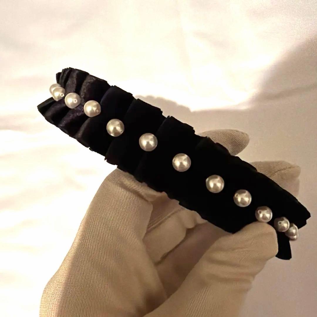 【美品】La mer黒 パール付きカチューシャ