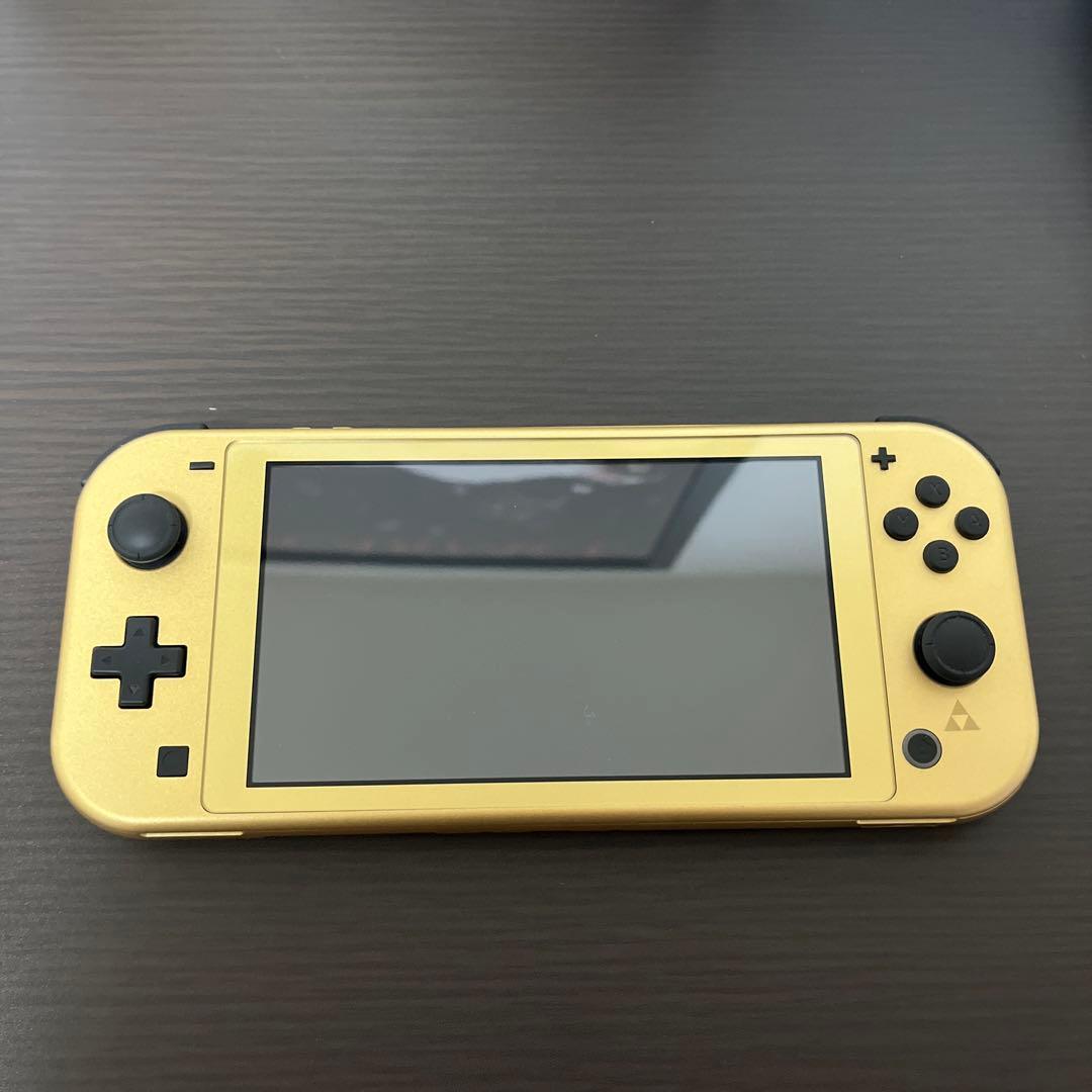 Switch lite ゼルダの伝説 ハイラルエディションゴールドカラー