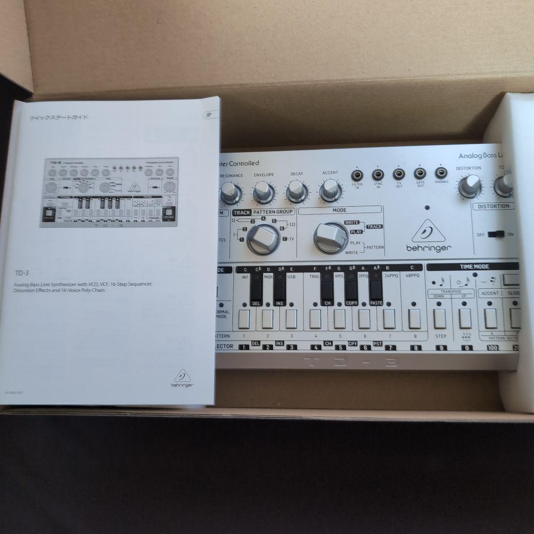 Behringer TD-3-SR アナログシンセサイザー数回使用品