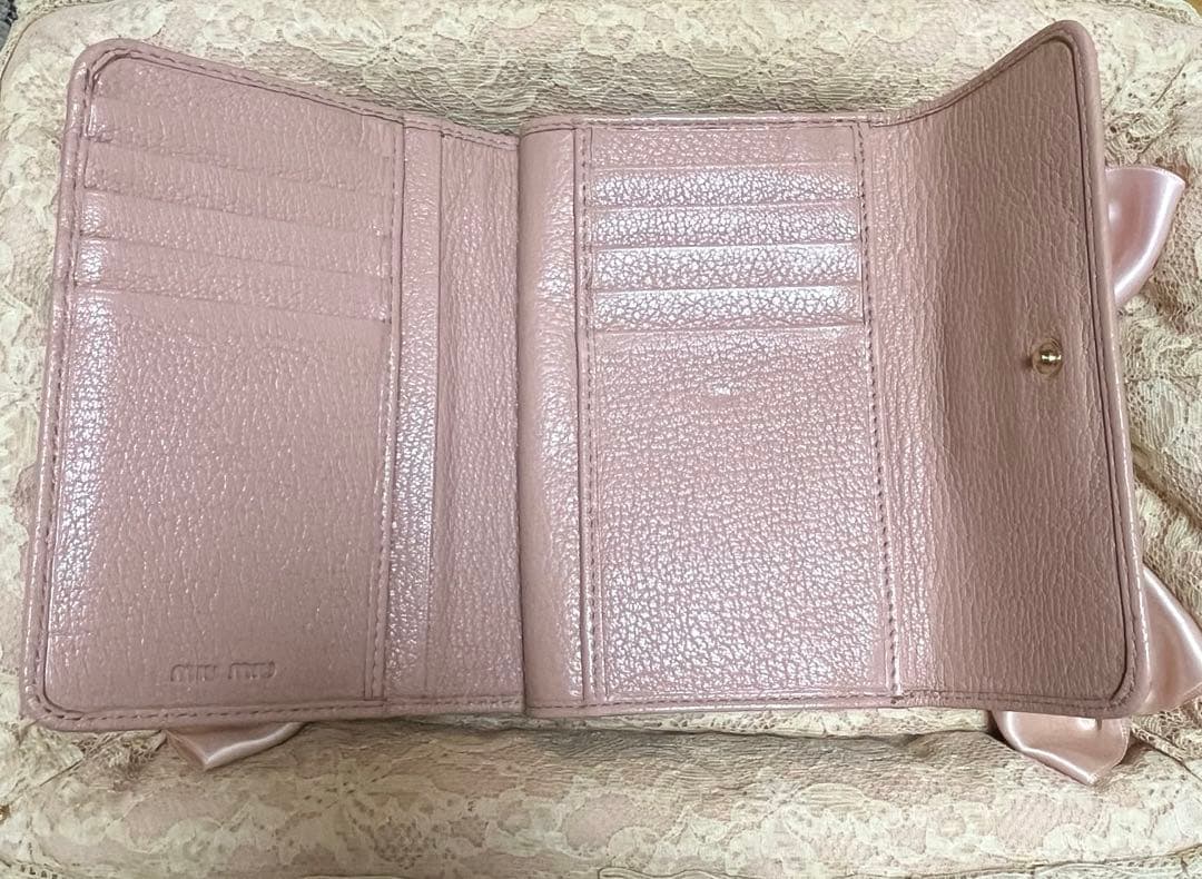 miumiu♡リボンが可愛い折りたたみ財布