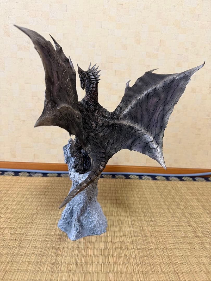 モンスターハンター 鋼龍 クシャルダオラ フィギュア クリエイターズモデル