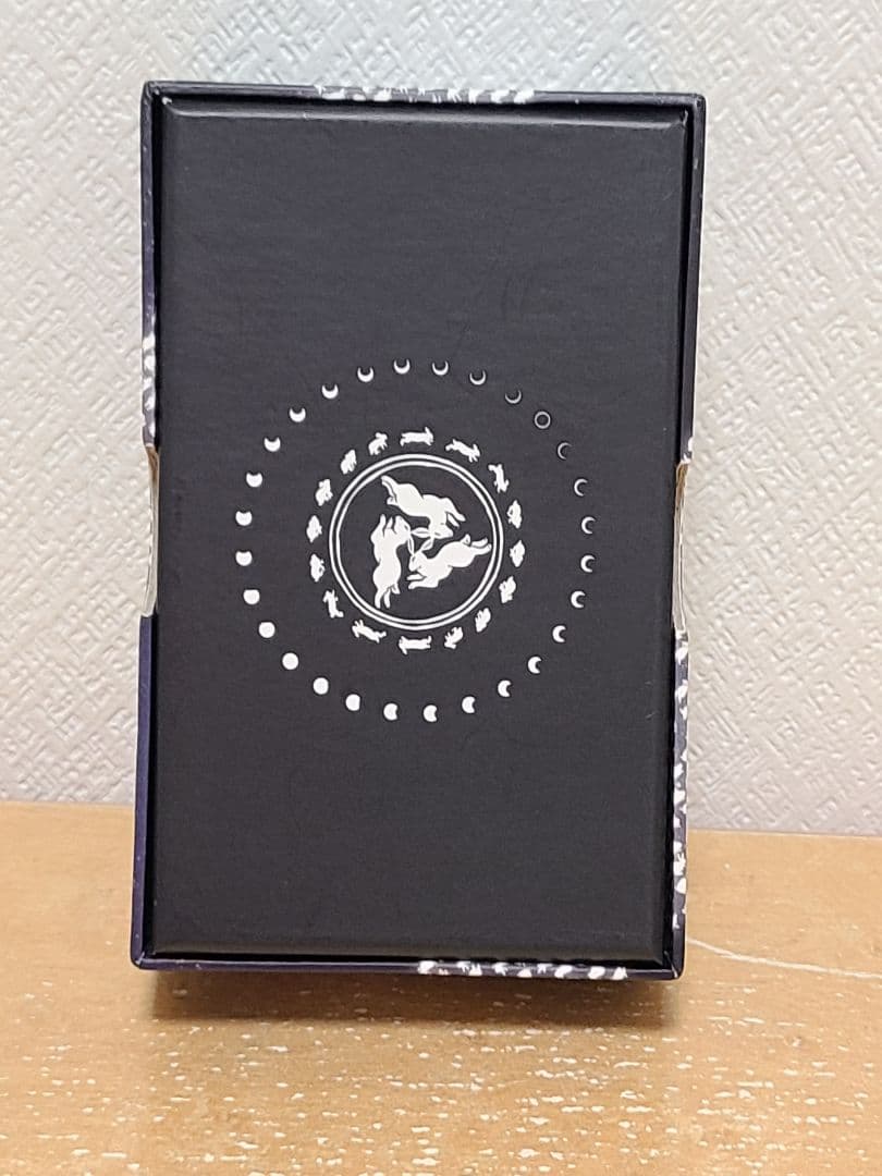 ルナラパン　うさぎ　タロットカード　オラクルカード