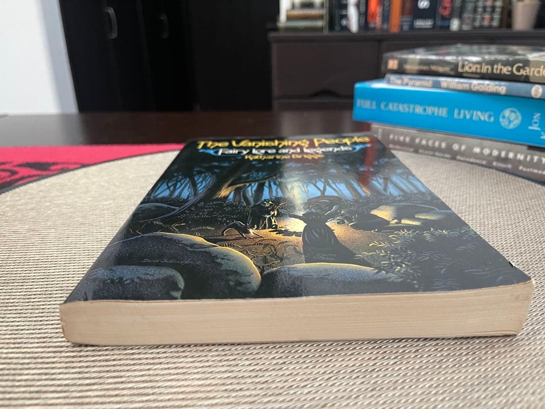 The Vanishing People: Fairy Lore and…