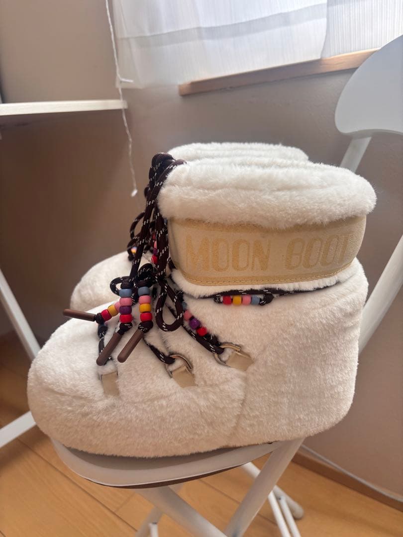MOON BOOT ホワイトムートンブーツ