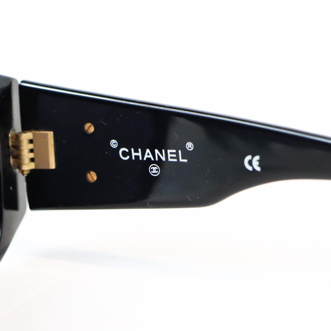 CHANEL ブラック サングラス ゴールドロゴ 箱付き