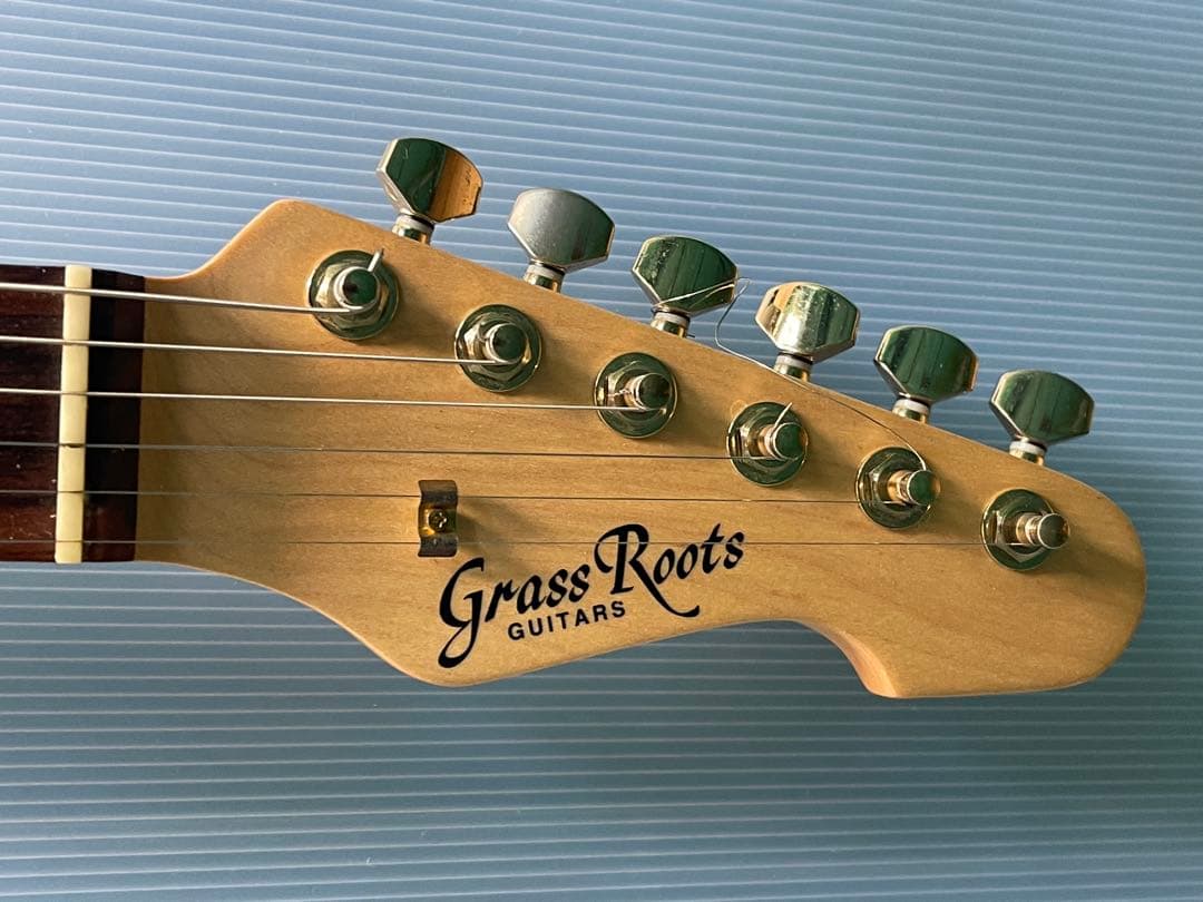 c*）様 grass roots エレキギター