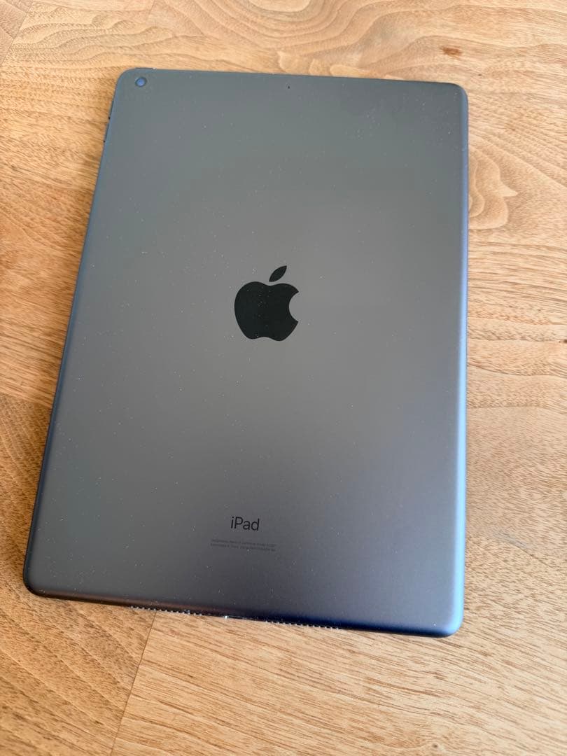 Apple iPad グレー 本体 第7世代　32GB