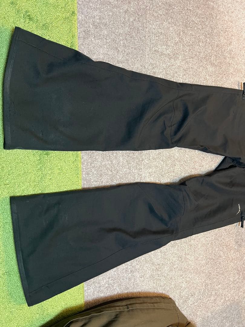 VOLCOMボルコム　スノーボードウェア 上下セット