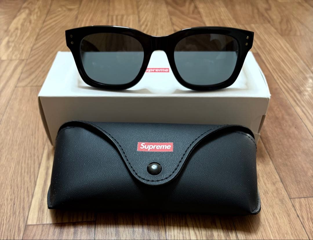 小物 Supreme Avon Sunglasses \"Black\"