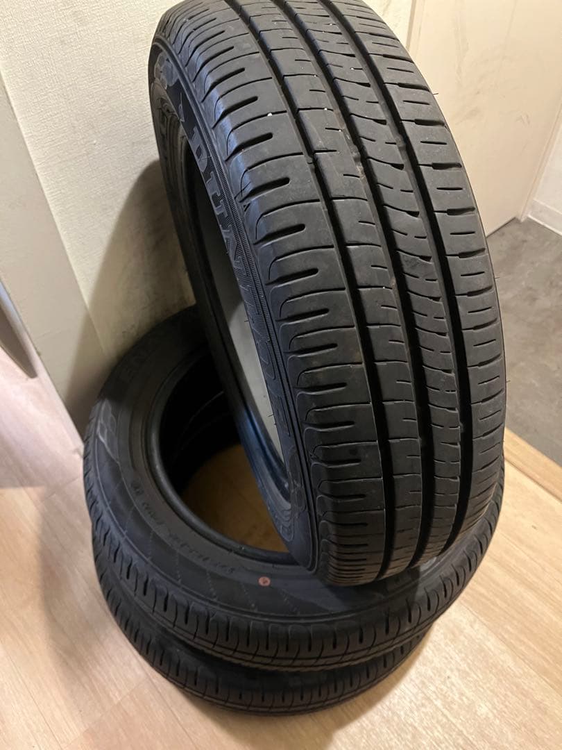 送料込！21年製！ダンロップEC204 175\65-15 84H 3本のみ