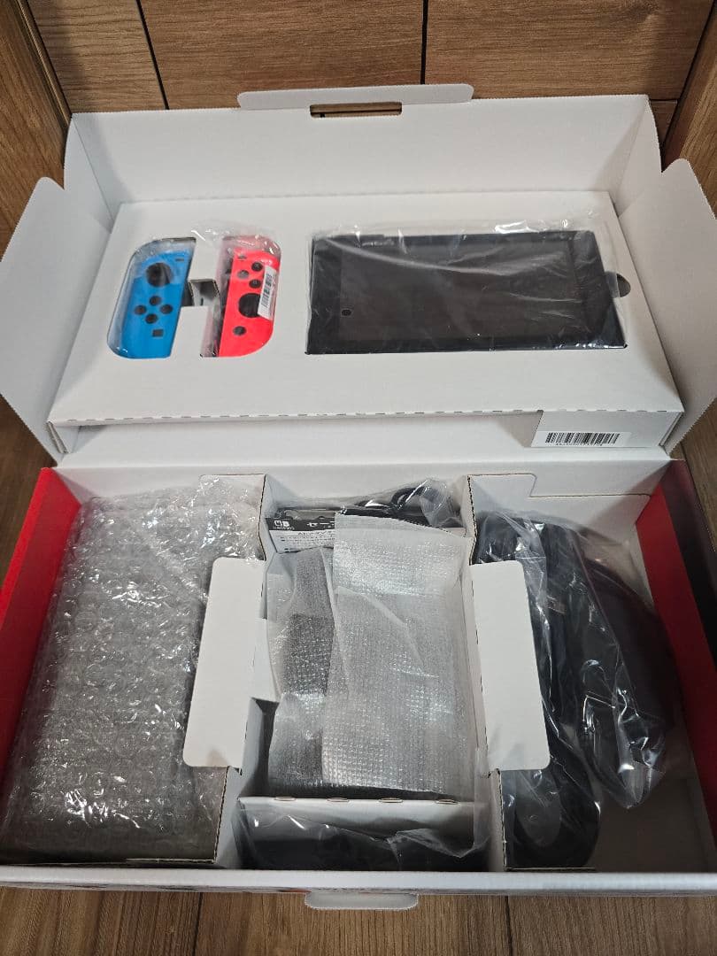 【ジャンク】Nintendo Switch 本体 青/赤 ジョイコン付き