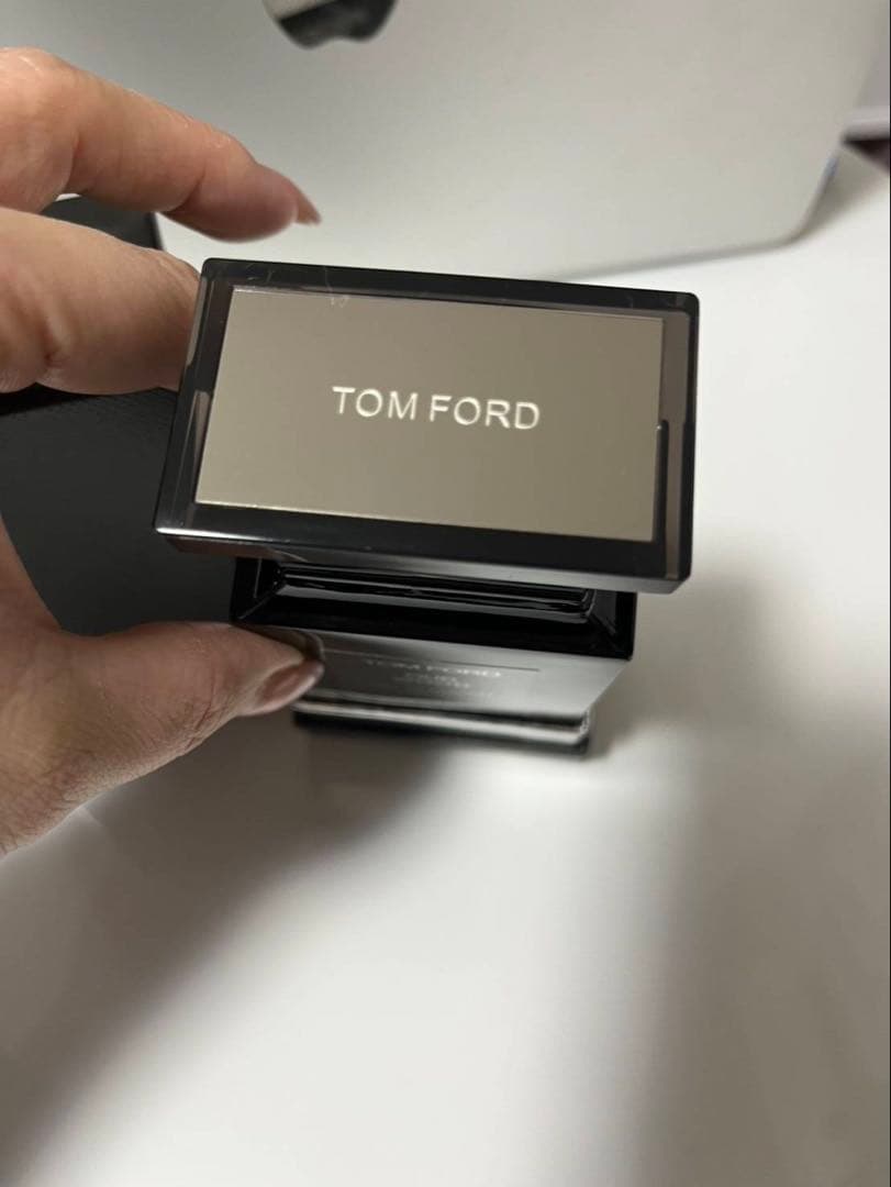 ま*る様 TOM FORD トムフォードウードウッド100ml Eau de P