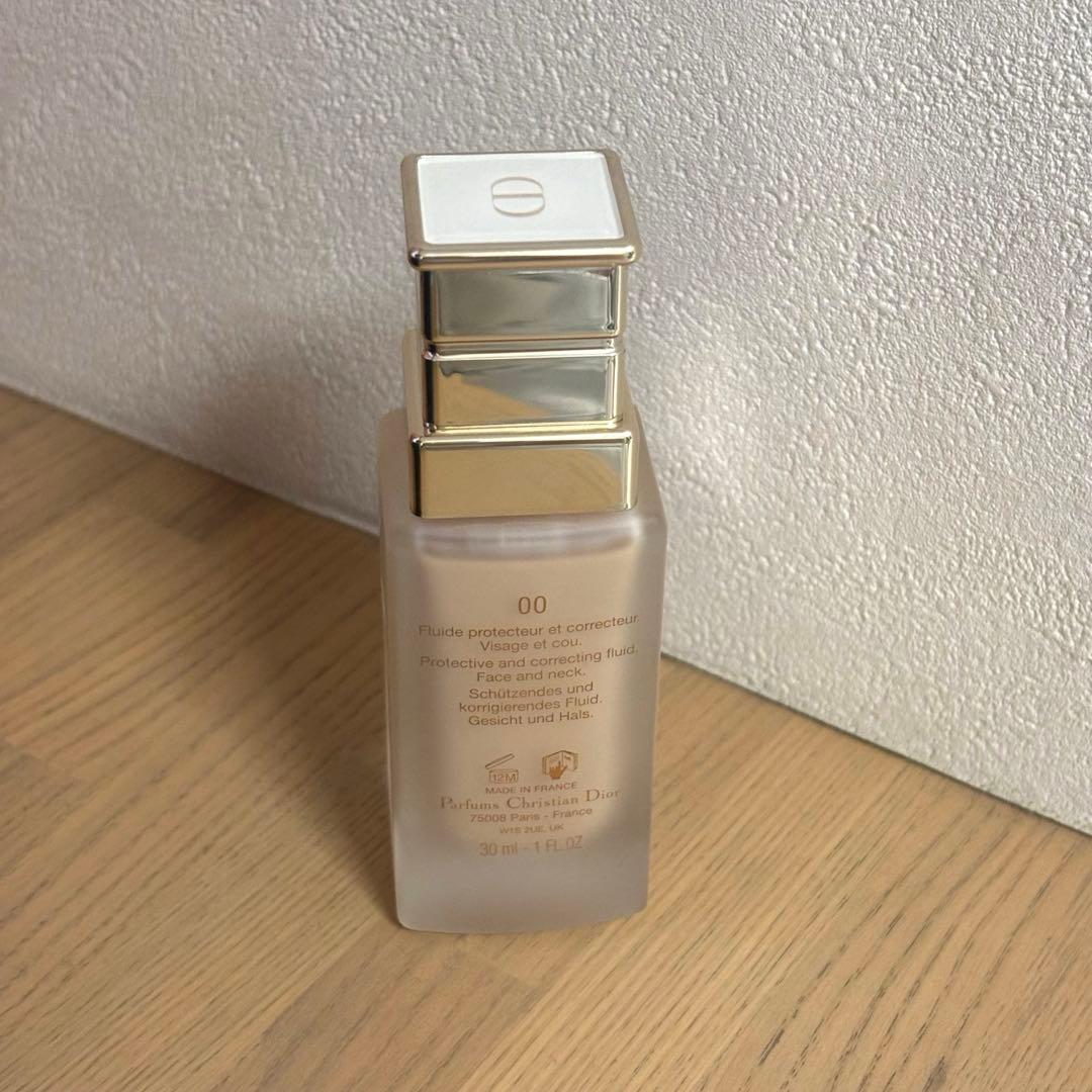 Dior プレステージ ホワイト ル プロテクター UV ミネラル BB 00