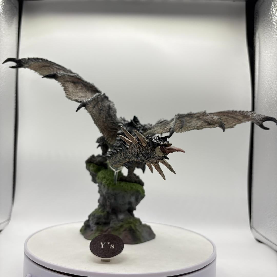 カプコン モンスターハンター クリエイターズモデル 銀火竜リオレウス フィギュア