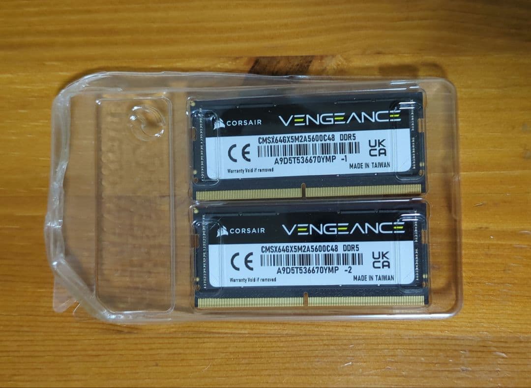 CORSAIR DDR5-5600MHz 64GB ノートPC用メモリ 箱潰れ