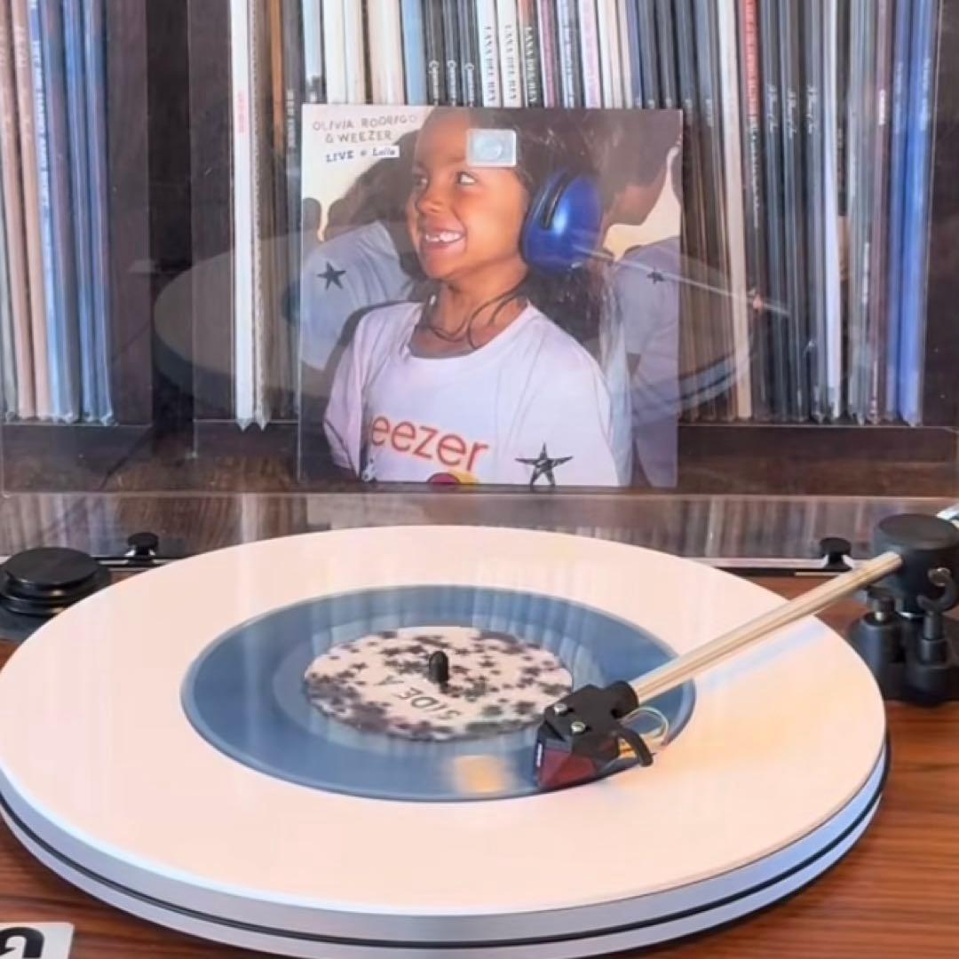 Olivia Rodrigo Weezer 7インチ vinyl レコード