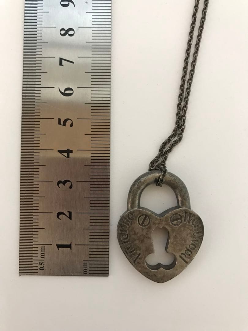 Vivienne Westwood ハート型南京錠ネックレス　ペニスデザイン