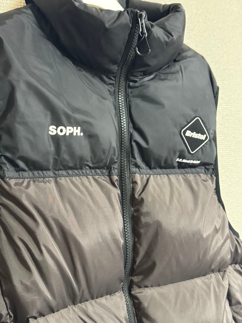 キ*ン様 SOPH. × F.C.Real Bristol ダウンベスト　サイズ
