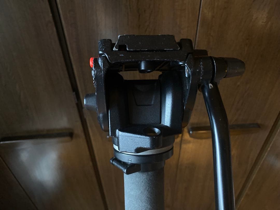 Manfrotto マンフロットフルードビデオ一脚 雲台付 561BHDV-1