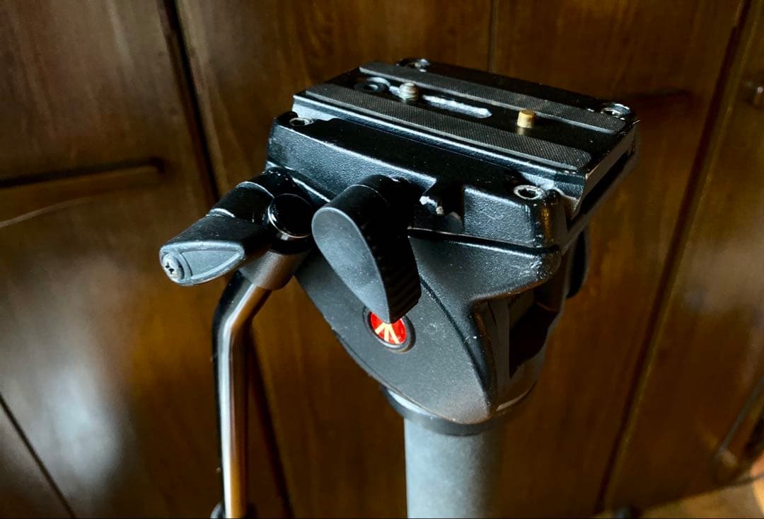 Manfrotto マンフロットフルードビデオ一脚 雲台付 561BHDV-1