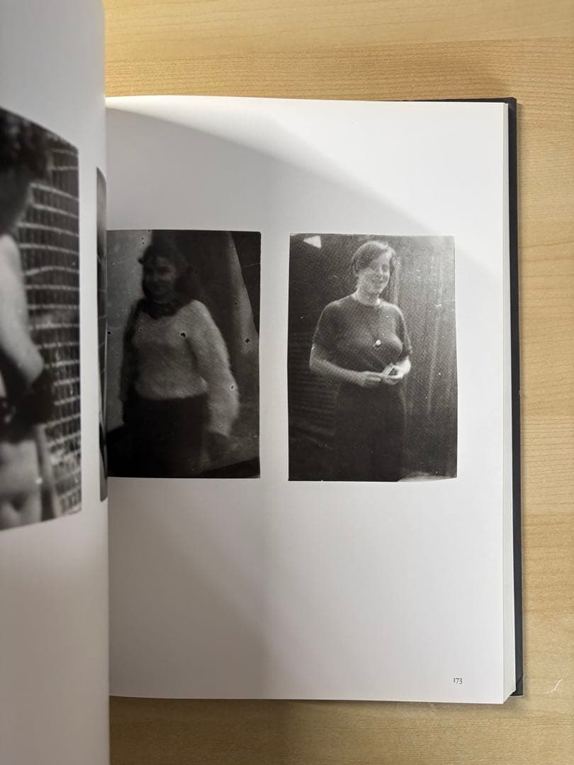 アート・デザイン・音楽 Miroslav Tichy Form of Truth