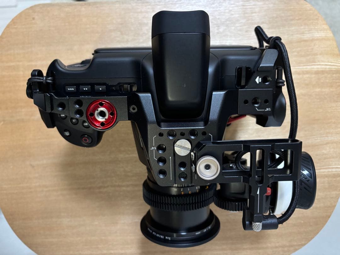 ベー Pocket Cinema Camera 6K G2 EVF付