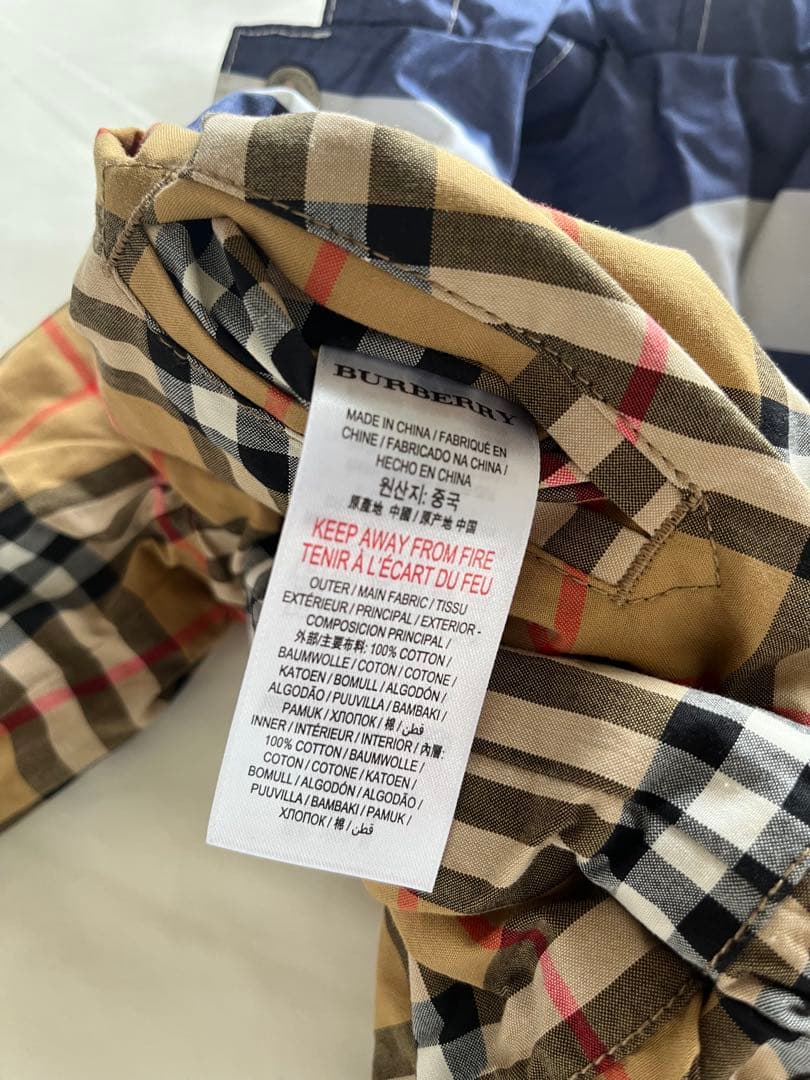 Burberry ベージュ チェック フード付きジャケット