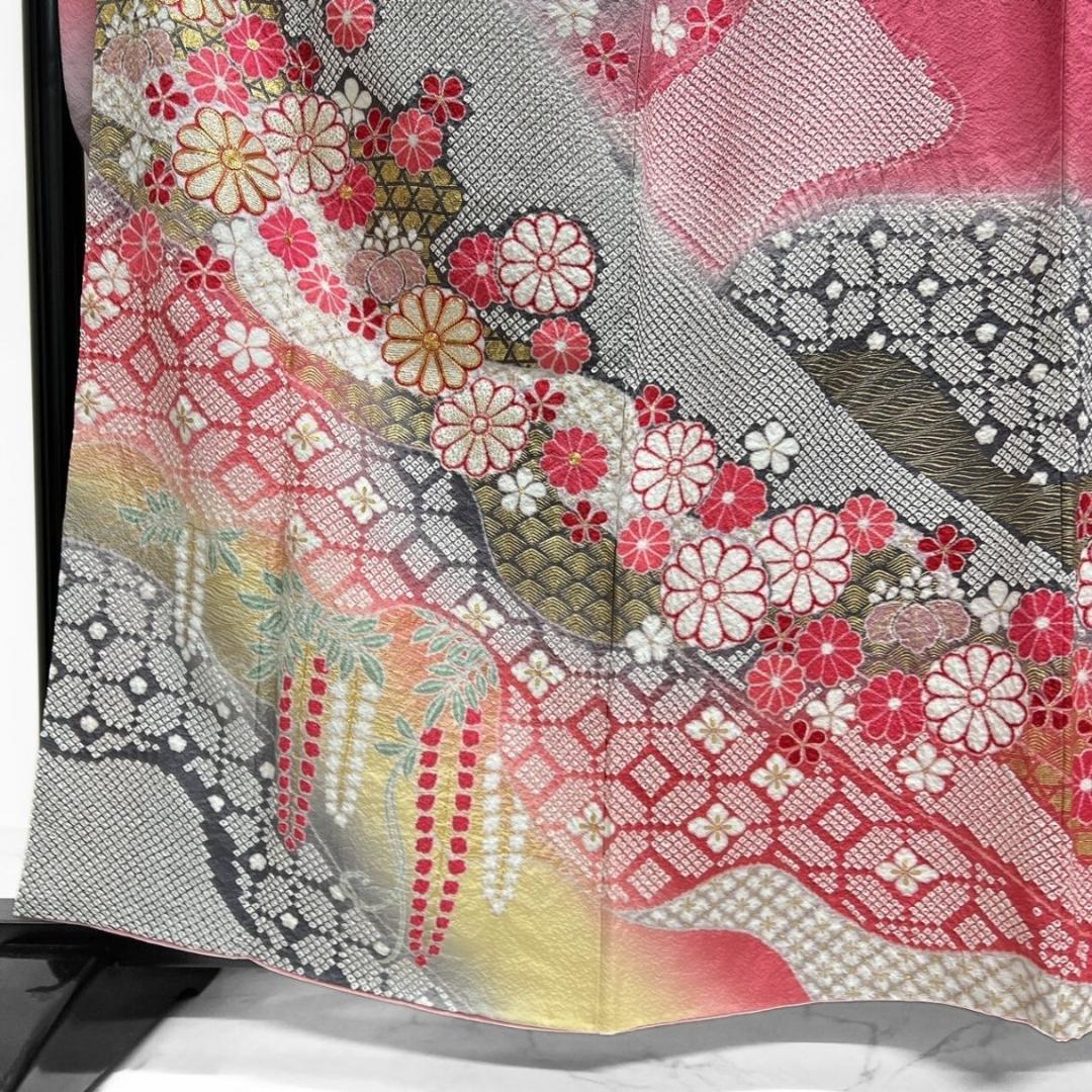 金駒刺繍　相良刺繍　金彩　絞り　花模様　振袖　着物 014a p
