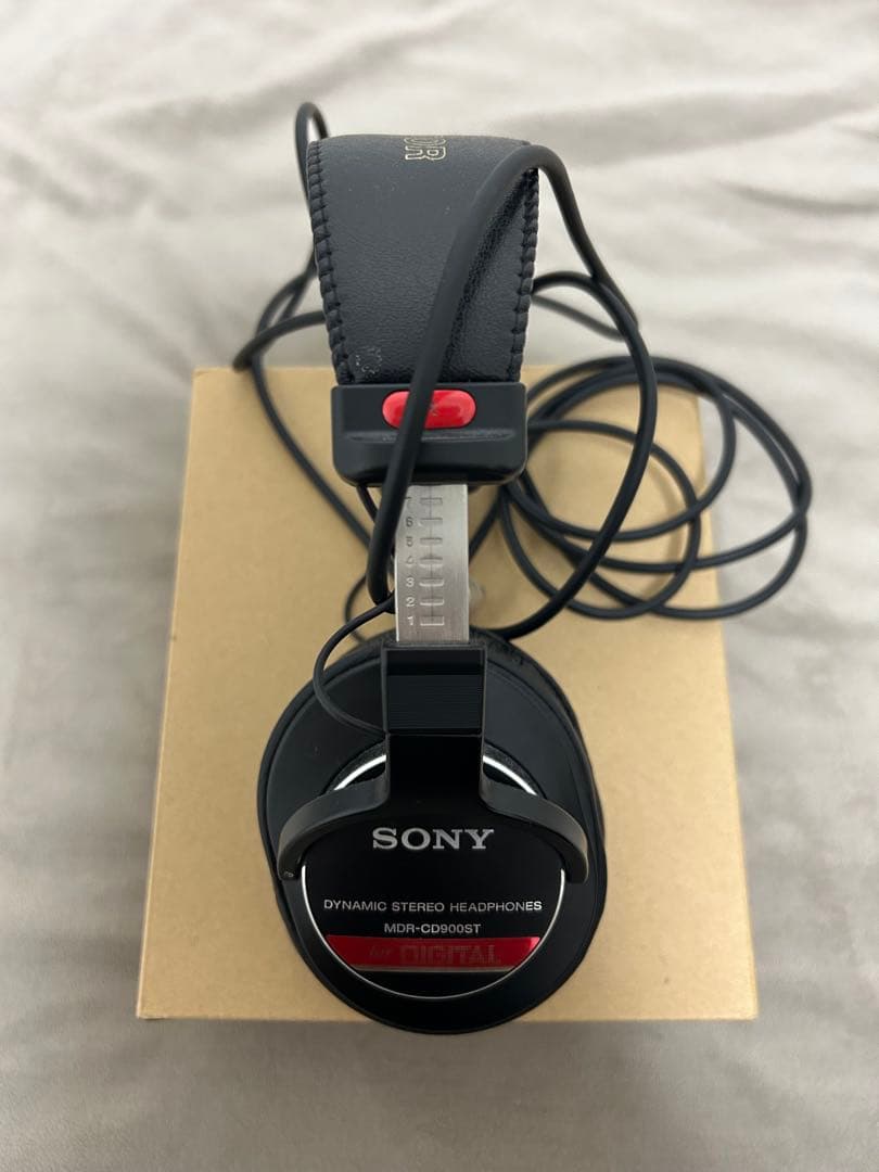 SONYヘッドホンMDR-CD900ST おまけ付プロ仕様有線ヘッドホン　ソニー